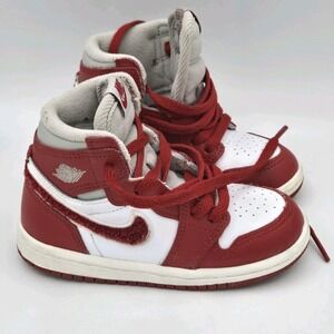 Nike Air Jordan 1 Retro High OG Sneakers Little Kids Size 8C‎ Varsity Red Sail